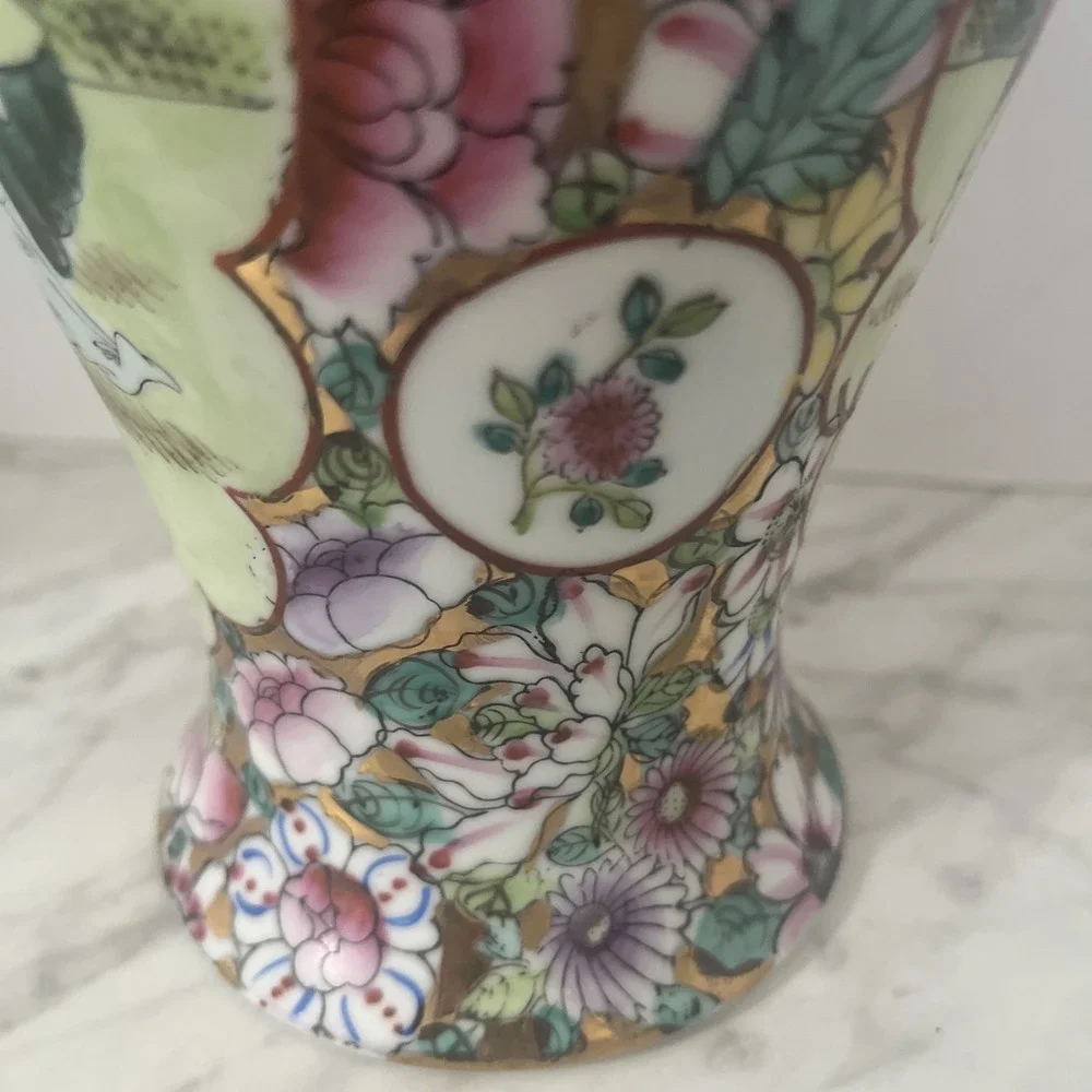 Vintage Asian Porcelain Vase‎ Floral Scene Figures Gold Trim Large